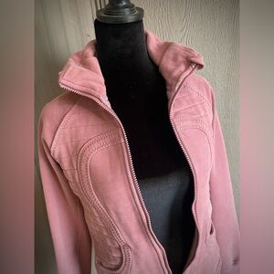 Lululemon Scuba Full Zip Fitted Jacket Rose Mauve Quilted Ruched Collar XS / S